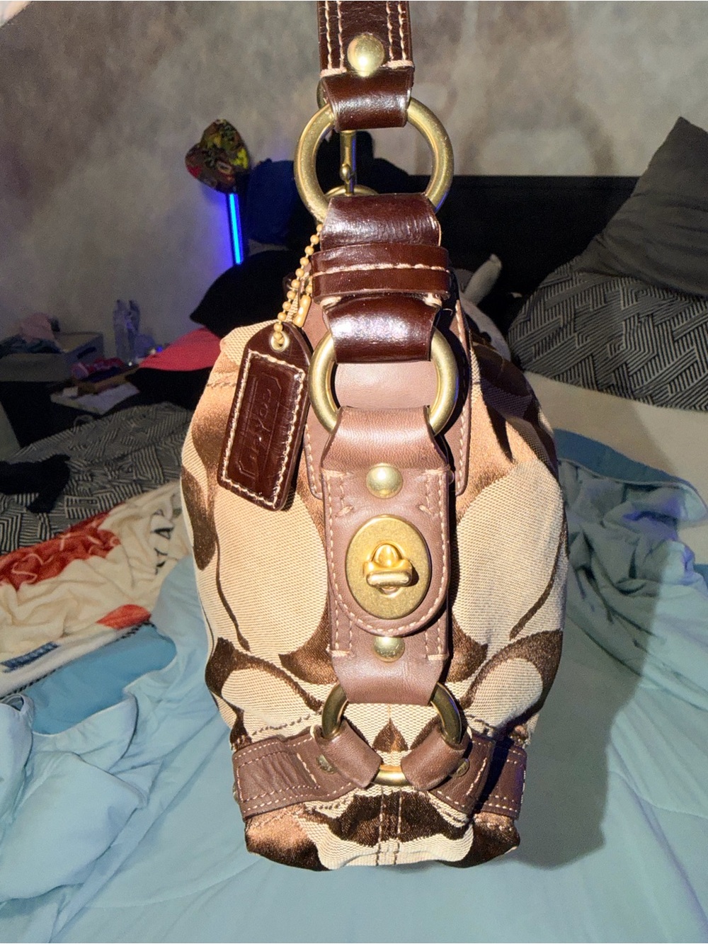 Vintage Authentic Coach Signature Carly Hobo Shoulder Bag Style 12871 - Picture 3 of 9